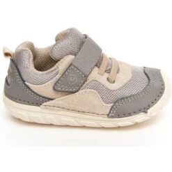 Stride Rite Kids Unisex Rhett Sneaker | 3 | Tan