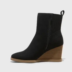 Women's Cypress Winter Boots - Universal Thread™