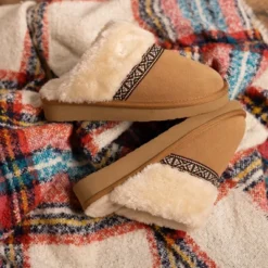 Minnetonka Women's Corie Slide Slipper -Georgia Shoes Shop GUEST 729851c4 e10d 4d66 92f6 0a583df55b19