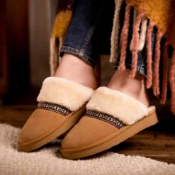 Minnetonka Women's Corie Slide Slipper -Georgia Shoes Shop GUEST 868c6f81 10da 429f 9128 05ba65940a60