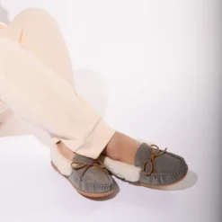 Minnetonka Women's Camp Collar Moc Moccasin Slippers -Georgia Shoes Shop GUEST a3b066ff 44f1 4880 a3f7 ae56facb1005