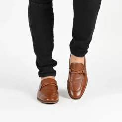 Thomas & Vine Finegan Apron Toe Loafer -Georgia Shoes Shop GUEST b5a59462 9665 43a4 98f3 c08a449141f3