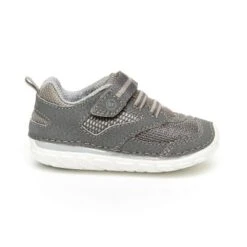 Stride Rite Kids Unisex Adrian Sneaker | 3 | Grey